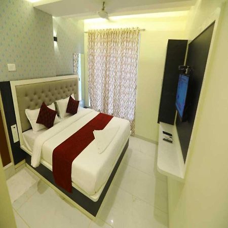 Hotel Sai Siddhi Inn - Midc Industrial Area, Mahape ナビムンバイ エクステリア 写真